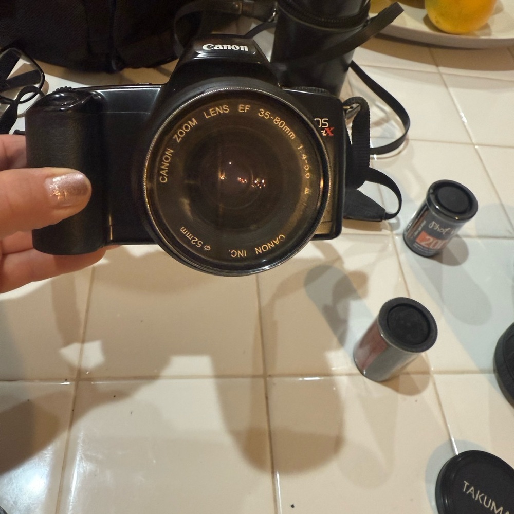 Canon Black Digital Camera with Zoom Lens
